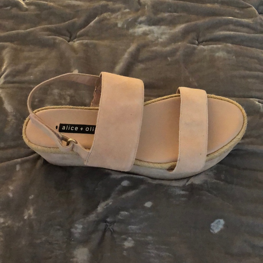 Alice + Olivia Anastasia Platforms in Blush - Picture 2 of 4